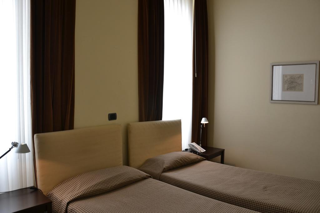 Albergo Alla Posta Trieste Exterior foto