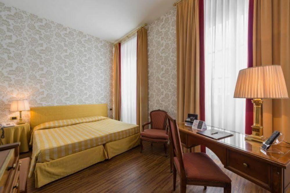 Albergo Alla Posta Trieste Exterior foto