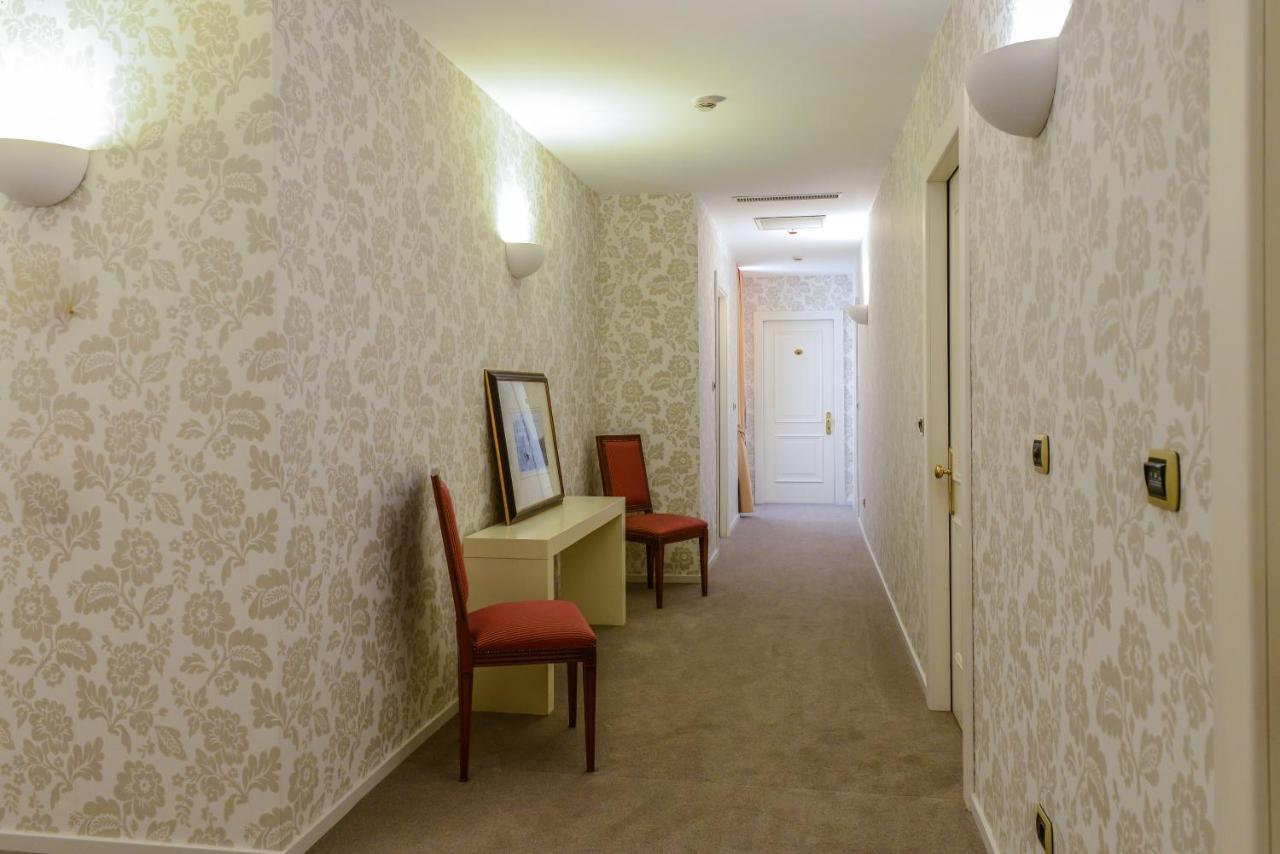 Albergo Alla Posta Trieste Exterior foto